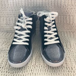 Hoo girls arias high top sneakers 7 New